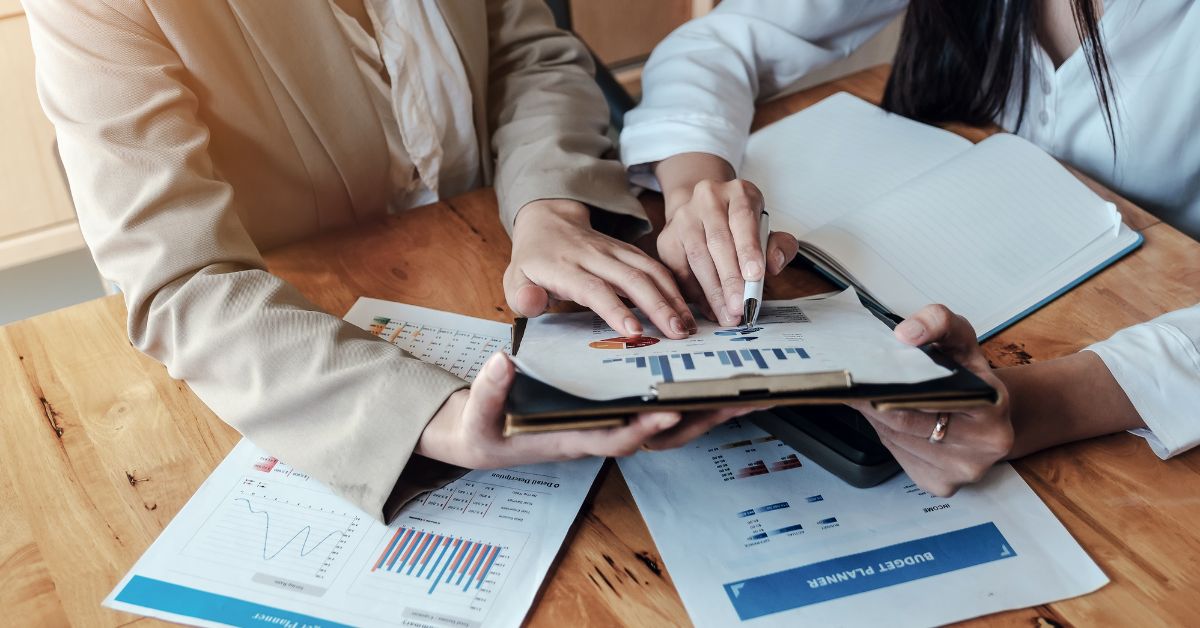 Outsourced Restaurant Accounting: Benefits, Hiring Tips, and More
