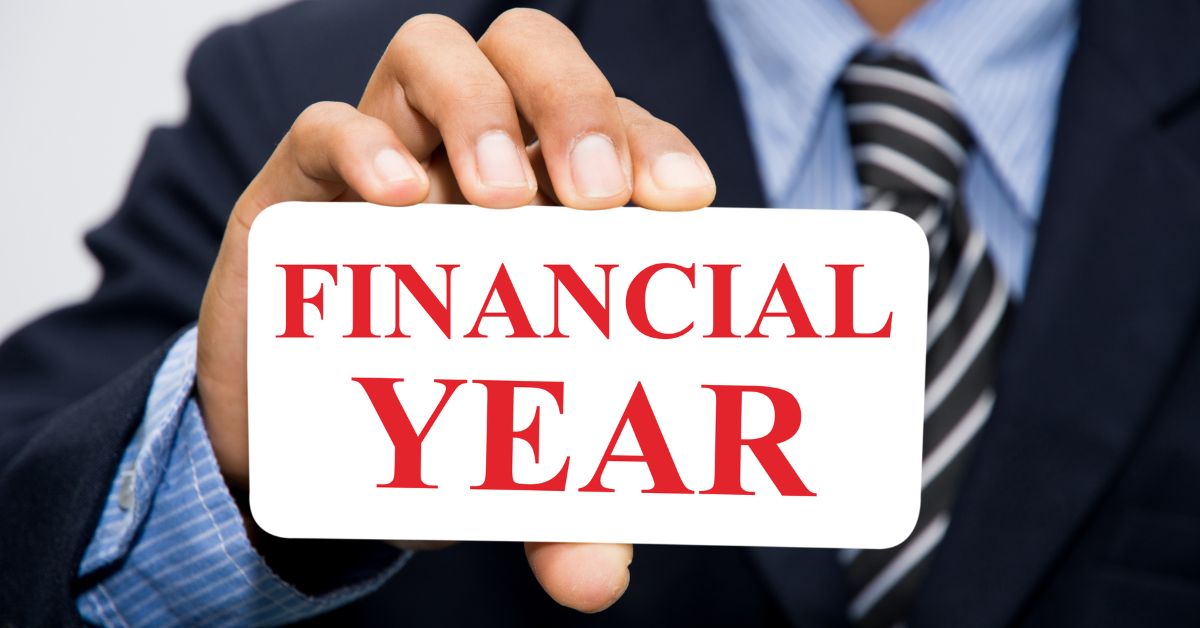 Financial Year-End Checklist to Close Books Right in 2024