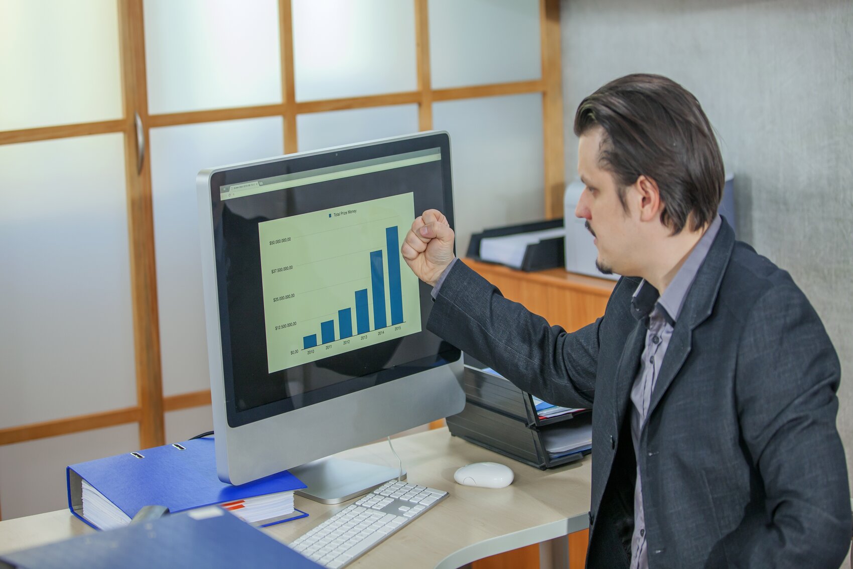 KPIs to Include in Accountant Job Descriptions [+ Free Templates]